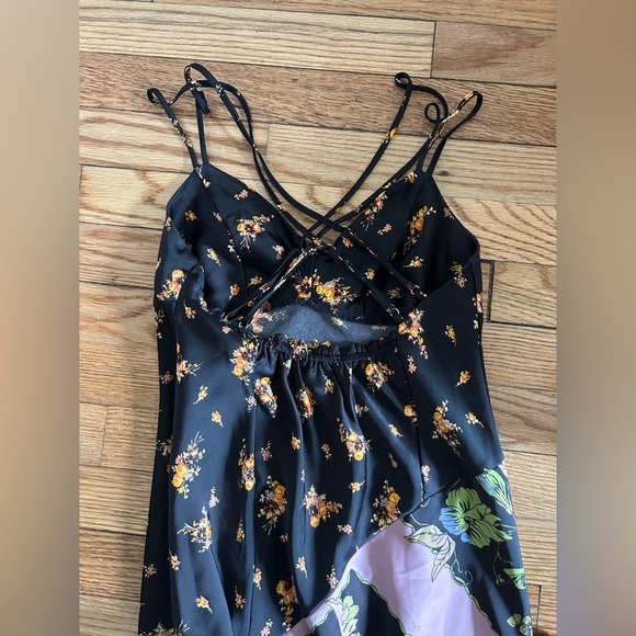 Urban outfitters maxi dress with slit - Picture 3 of 3